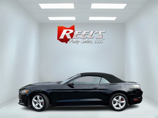 Used 2017 Ford Mustang Convertible RWD image 14