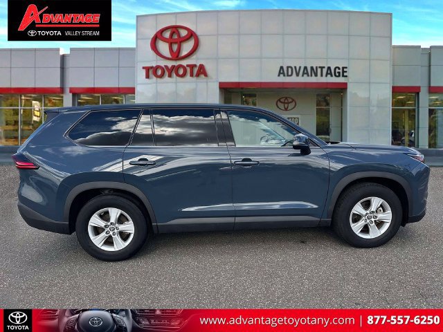 Certified 2025 Toyota Grand Highlander AWD image 5