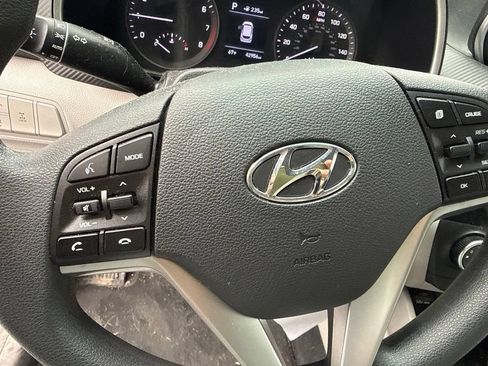 Used 2019 Hyundai Tucson SE AWD/4WD image 10
