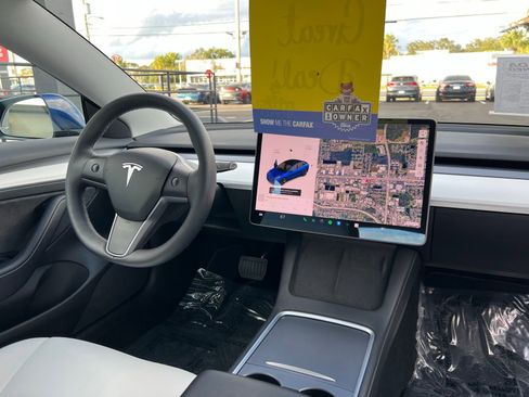 Used 2021 Tesla Model 3 Standard Range Plus image 52