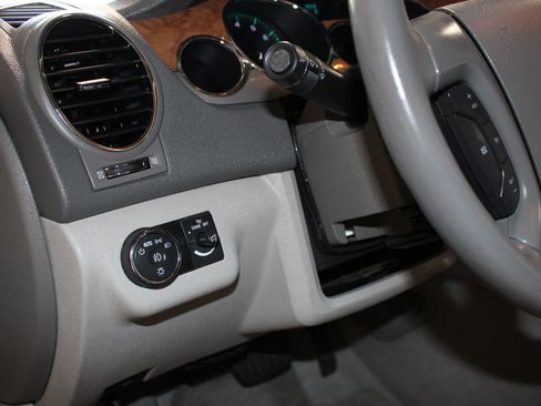 Used 2012 Buick Enclave Leather FWD image 17