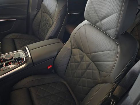New 2026 BMW X5 sDrive40i w/ Climate Comfort Package RWD image 8