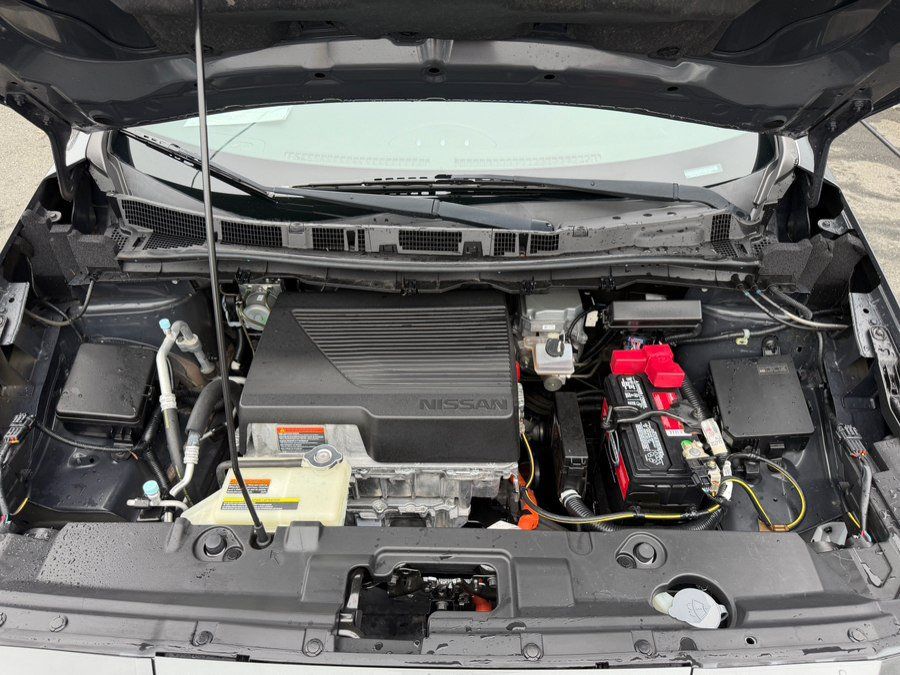 Used 2020 Nissan Leaf S w/ Protection Package FWD image 38