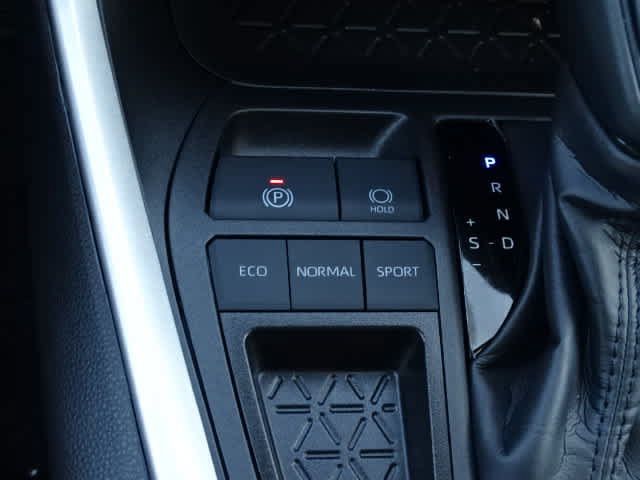Used 2025 Toyota RAV4 XLE w/ Convenience Package FWD image 34