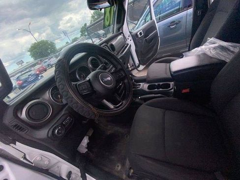 Used 2018 Jeep Wrangler Unlimited Sport S AWD/4WD image 23