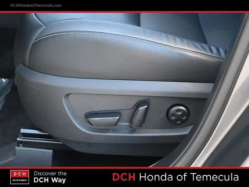 Used 2022 INFINITI QX50 Luxe w/ Appearance Package image 17