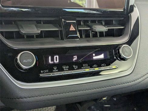 Certified 2024 Toyota Corolla SE FWD image 21