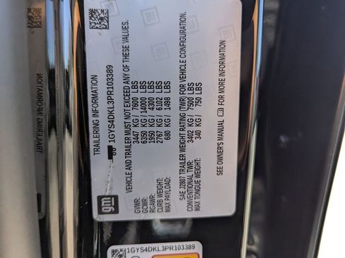 Used 2023 Cadillac Escalade Premium Luxury Platinum image 33