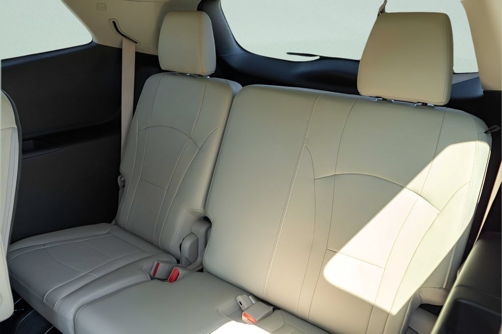Used 2019 Buick Enclave Premium w/ Experience Buick Package FWD image 18
