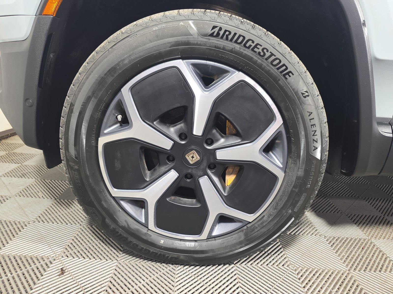 Used 2023 Rivian R1T Launch Edition AWD/4WD image 9