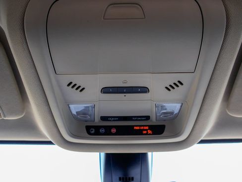 Used 2021 GMC Acadia Denali w/ Denali Technology Package FWD image 22