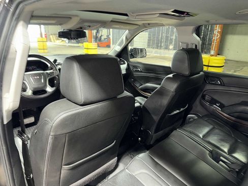 Used 2020 GMC Yukon XL SLT w/ Premium Edition image 30