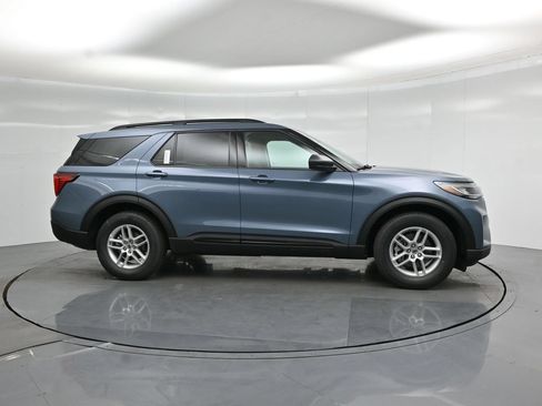 New 2026 Ford Explorer Active RWD image 24