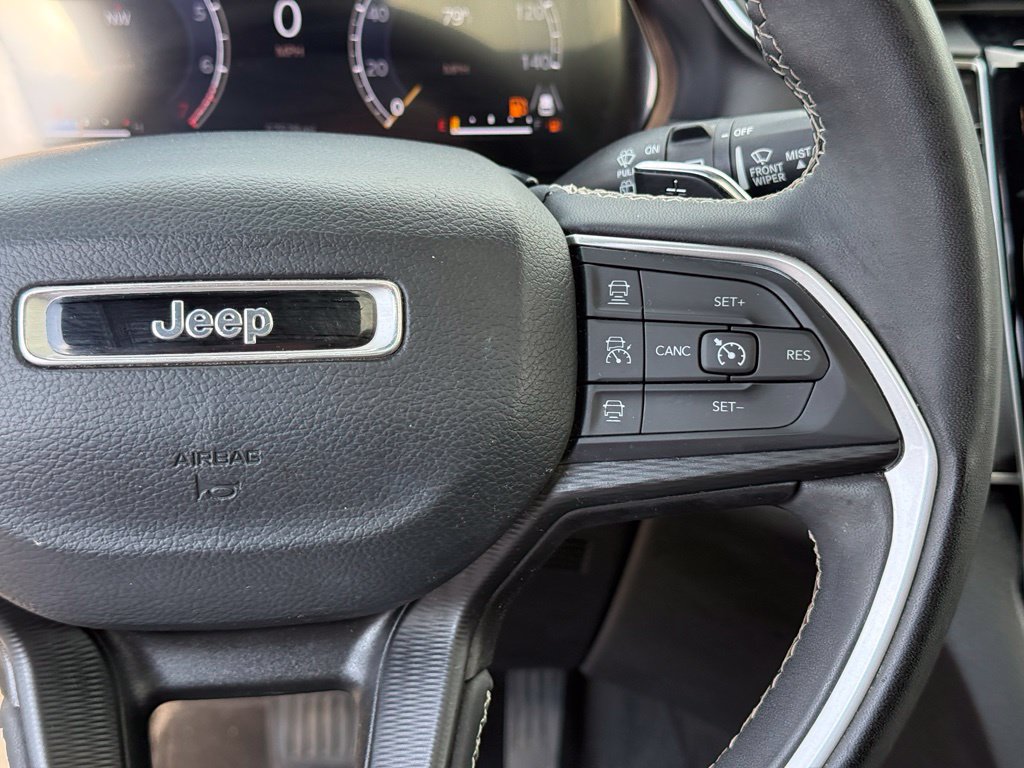 Used 2023 Jeep Grand Cherokee L Laredo AWD/4WD image 16