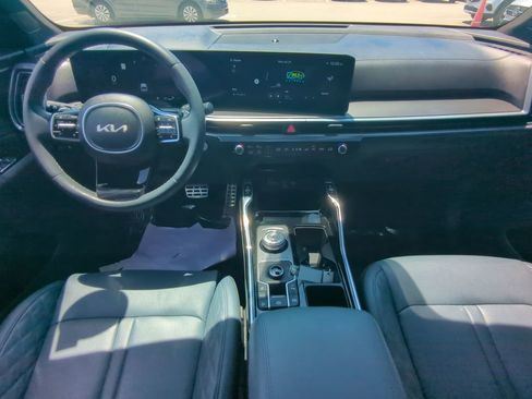 Used 2025 Kia Sorento SX Prestige image 2