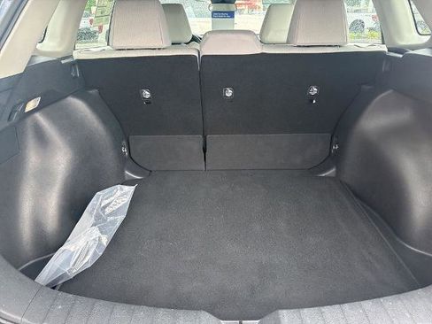 Used 2025 Toyota Corolla Cross L FWD image 27