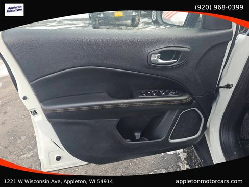 Used 2018 Jeep Compass Limited image 11