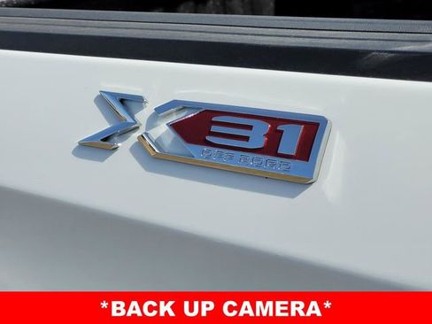 New 2026 GMC Sierra 1500 SLT w/ SLT Premium Package image 9