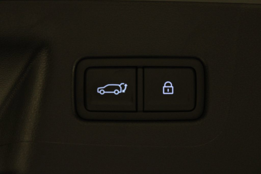 Certified 2026 Hyundai Santa Fe Limited FWD image 18