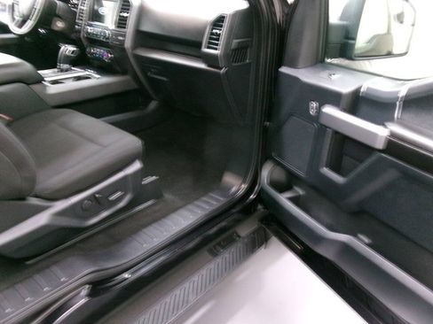 Used 2019 Ford F150 XLT w/ Equipment Group 302A Luxury AWD/4WD image 28