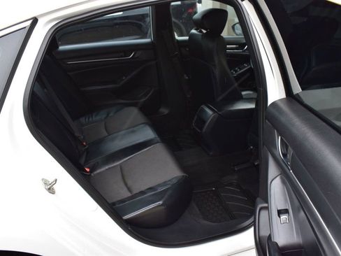 Used 2018 Honda Accord Sport image 22