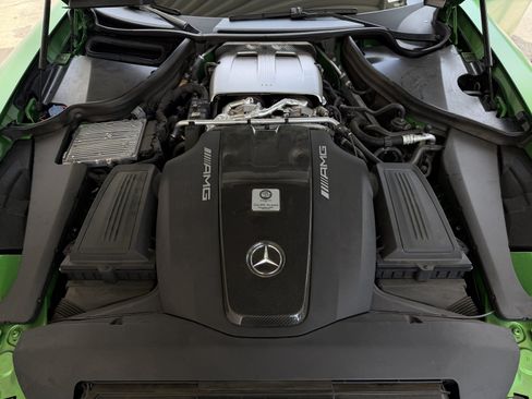 Used 2018 Mercedes-Benz AMG GT R image 9