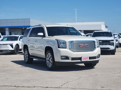 Used 2015 GMC Yukon Denali w/ Open Road Package RWD image 3