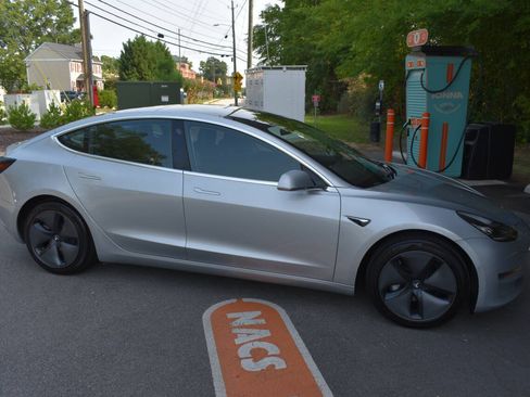 Used 2018 Tesla Model 3 Long Range AWD/4WD image 44