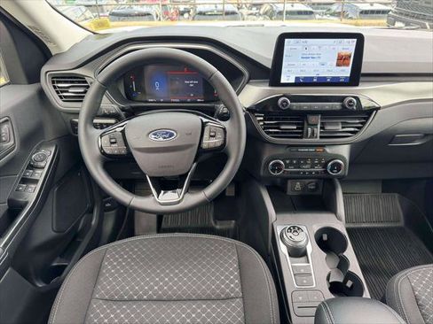 Used 2025 Ford Escape Active w/ Cold Weather Package AWD/4WD image 20
