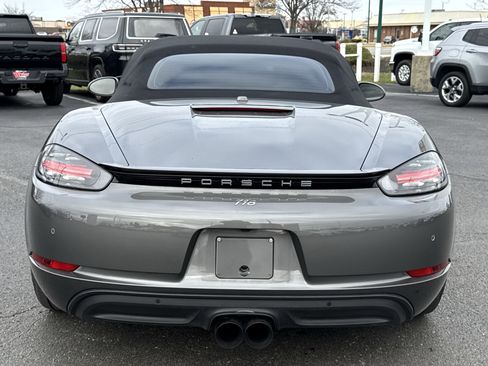 Used 2017 Porsche 718 Boxster S image 13