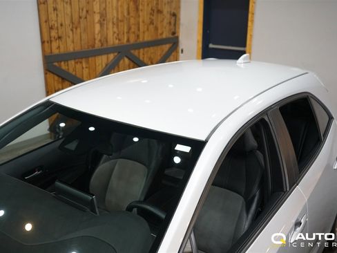 Used 2019 Toyota Corolla XSE FWD image 8