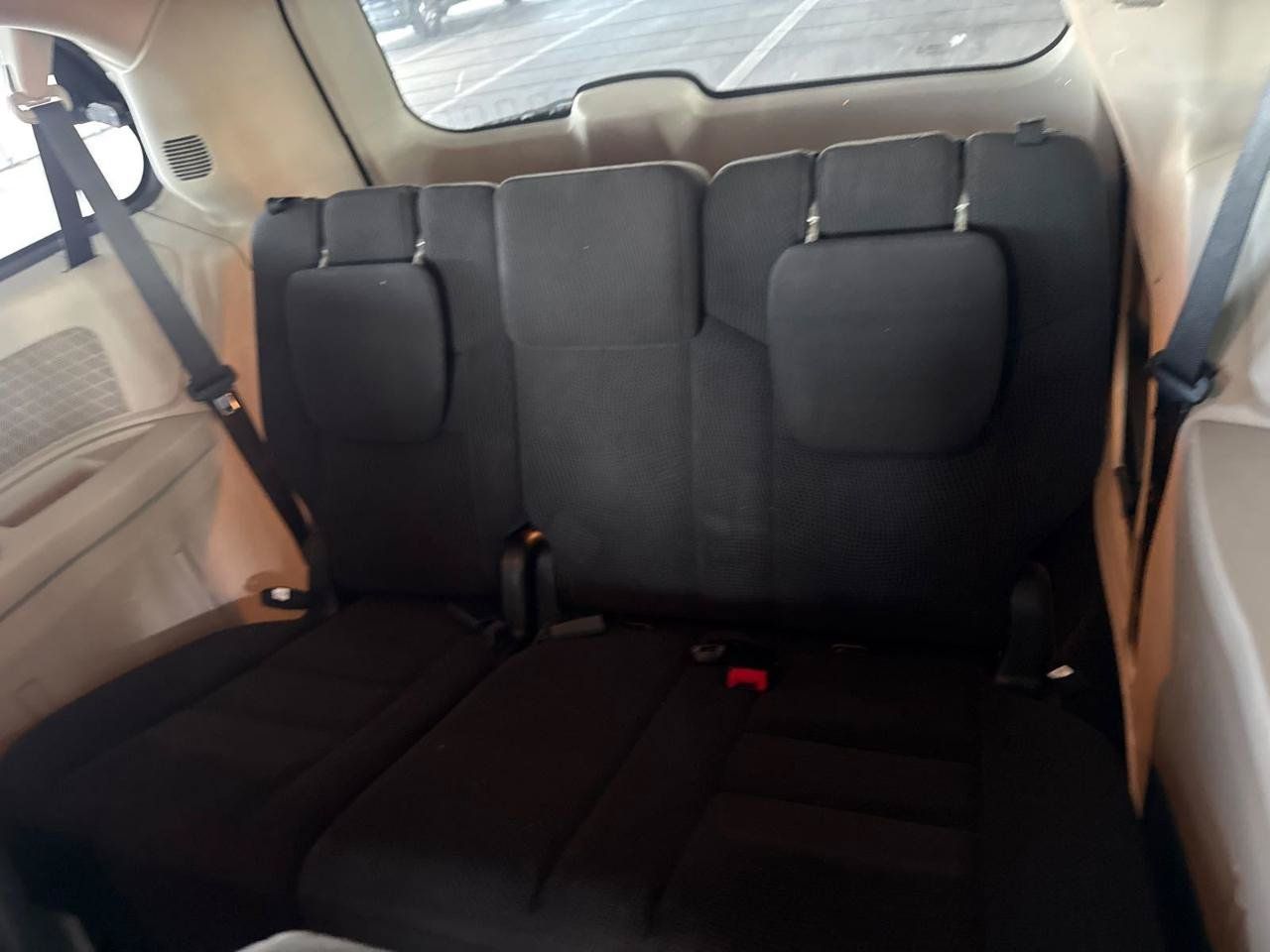 Used 2016 Dodge Grand Caravan SXT w/ Rear Park Assist Package FWD image 14