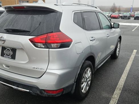Used 2020 Nissan Rogue SV image 6
