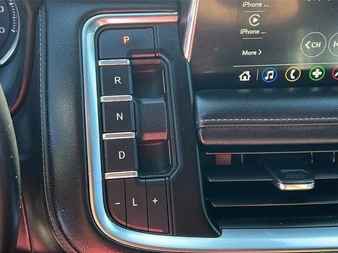 Used 2021 Chevrolet Tahoe Z71 image 32