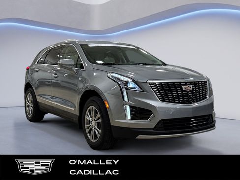 Certified 2023 Cadillac XT5 Premium Luxury w/ LPO, Floor Liner Package image 7