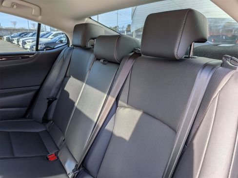 Used 2019 Lexus ES 300h w/ Premium Package image 31