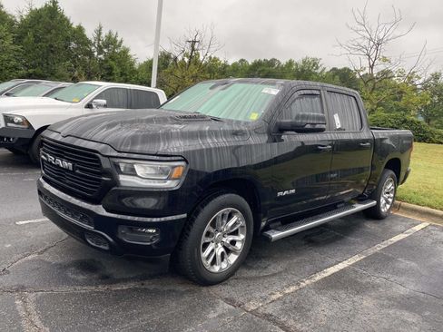 Used 2023 RAM 1500 Laramie AWD/4WD image 3