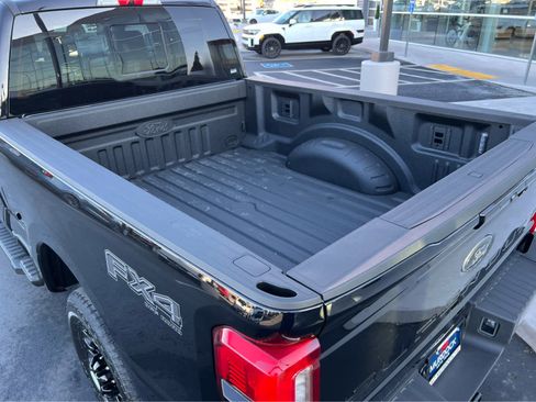 New 2026 Ford F350 Lariat w/ Black Appearance Package image 28