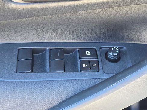 Used 2023 Toyota Corolla LE FWD image 22