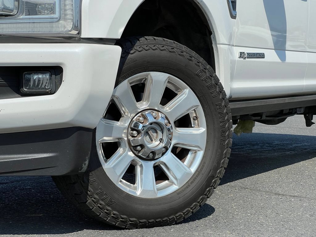 Used 2019 Ford F250 Platinum AWD/4WD image 2