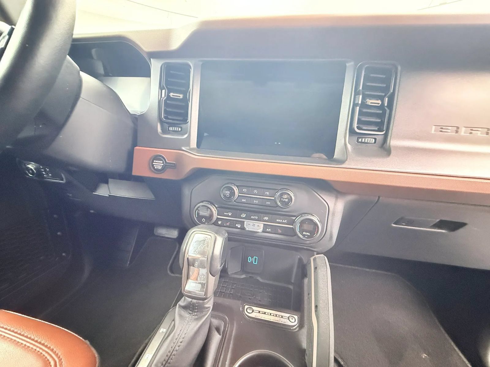 Used 2024 Ford Bronco Outer Banks AWD/4WD image 17