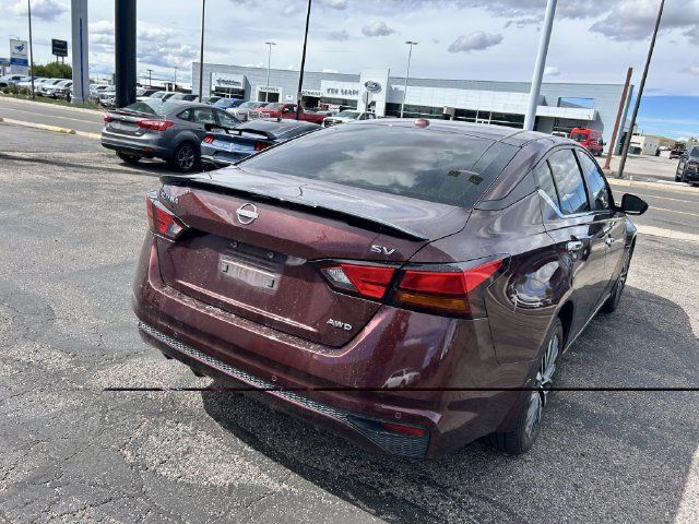 Used 2024 Nissan Altima 2.5 SV AWD/4WD image 5