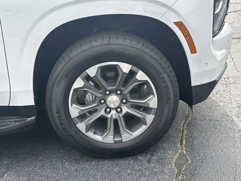 New 2026 Chevrolet Suburban LS RWD image 13