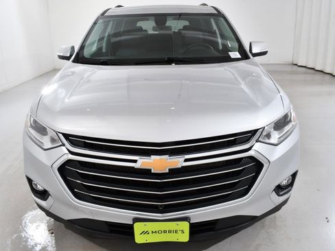 Used 2021 Chevrolet Traverse LT w/ LT Premium Package image 3