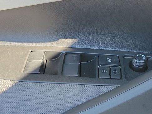 Used 2026 Toyota Corolla LE image 29