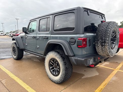 Used 2024 Jeep Wrangler Unlimited Rubicon w/ XTREMEE 35" Tire Package AWD/4WD image 8