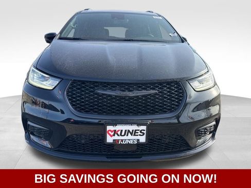 New 2026 Chrysler Pacifica Select w/ S Appearance Package AWD/4WD image 10