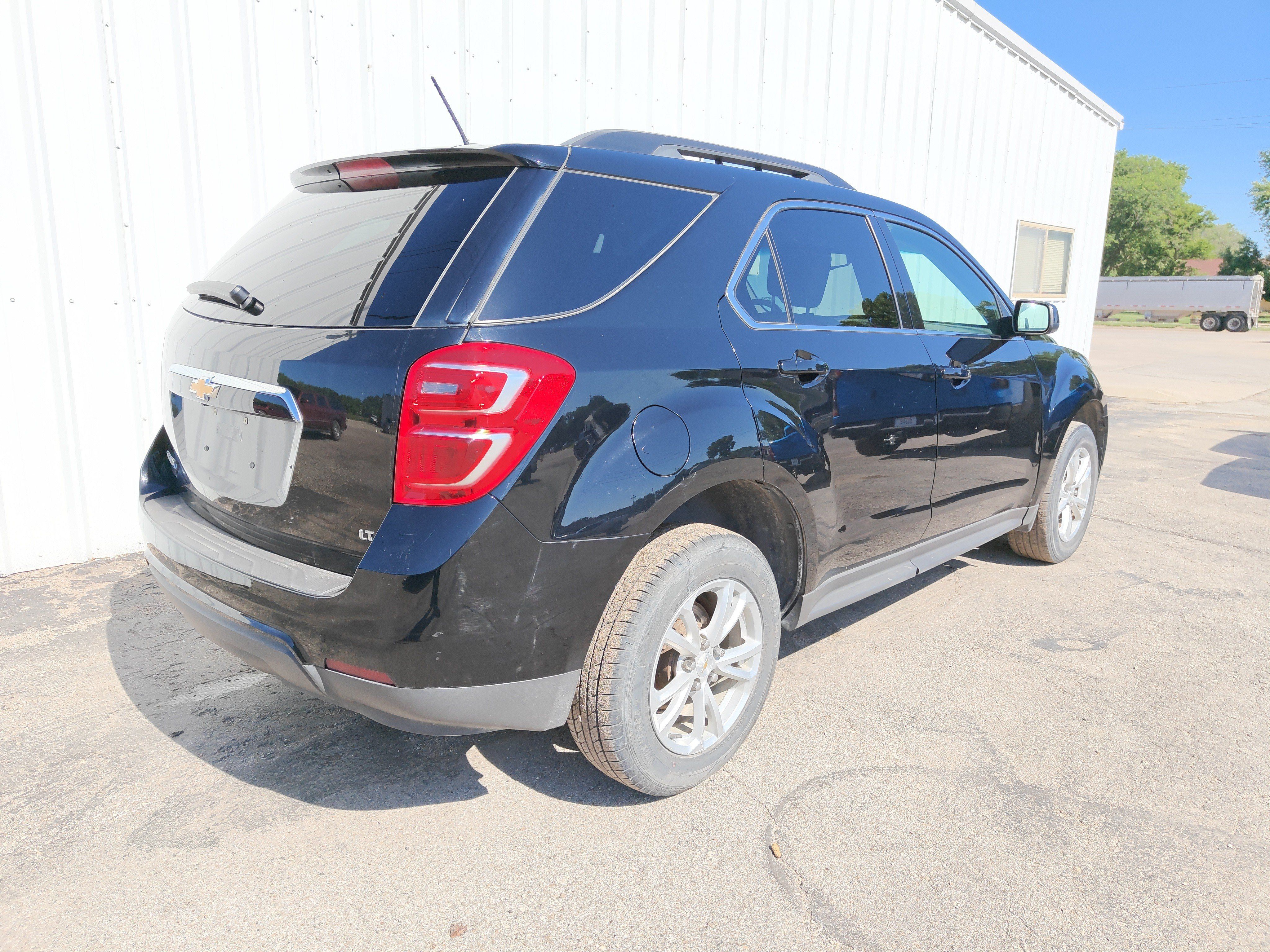 Used 2017 Chevrolet Equinox LT w/ Convenience Package FWD image 14