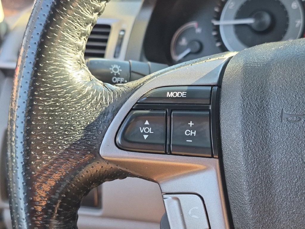Used 2015 Honda Odyssey Touring Elite image 19