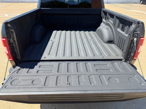 Used 2018 Ford F150 XLT w/ Equipment Group 302A Luxury AWD/4WD image 9
